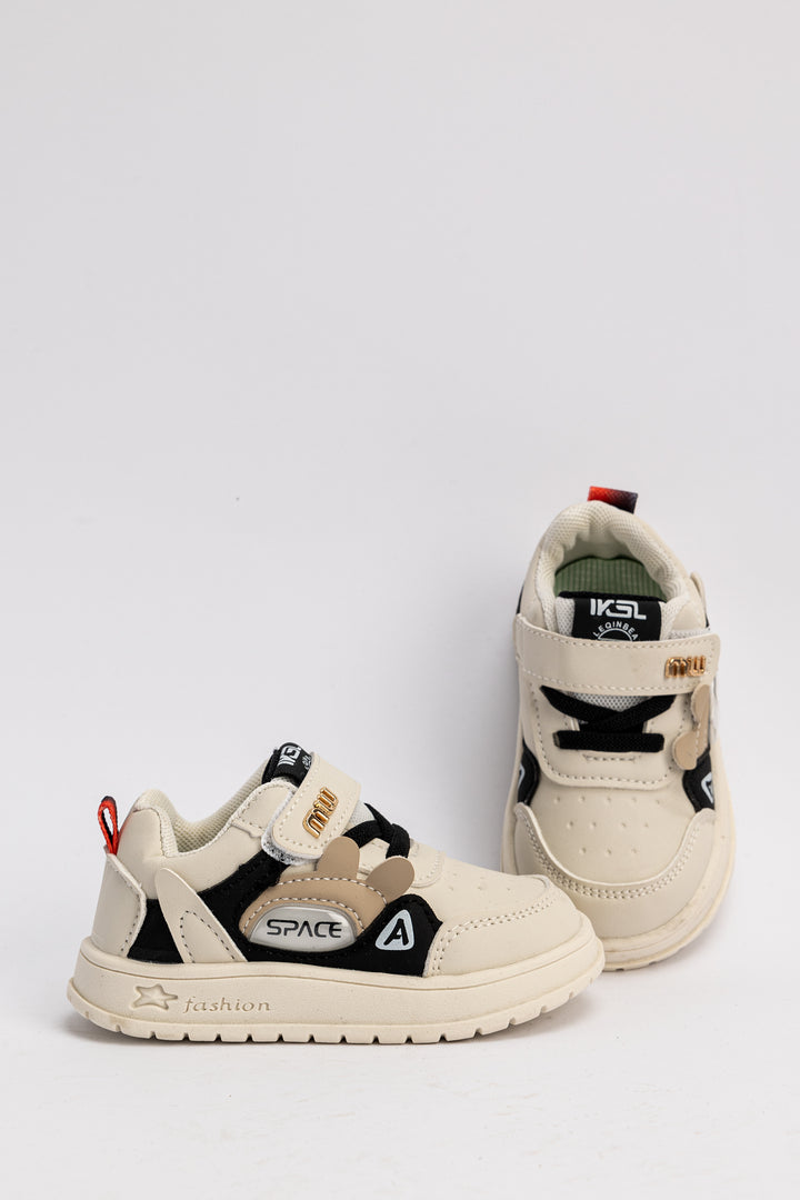 SPACE SHOES