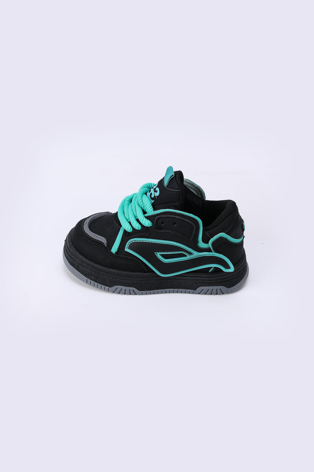 BOLD EDGE SNEAKERS