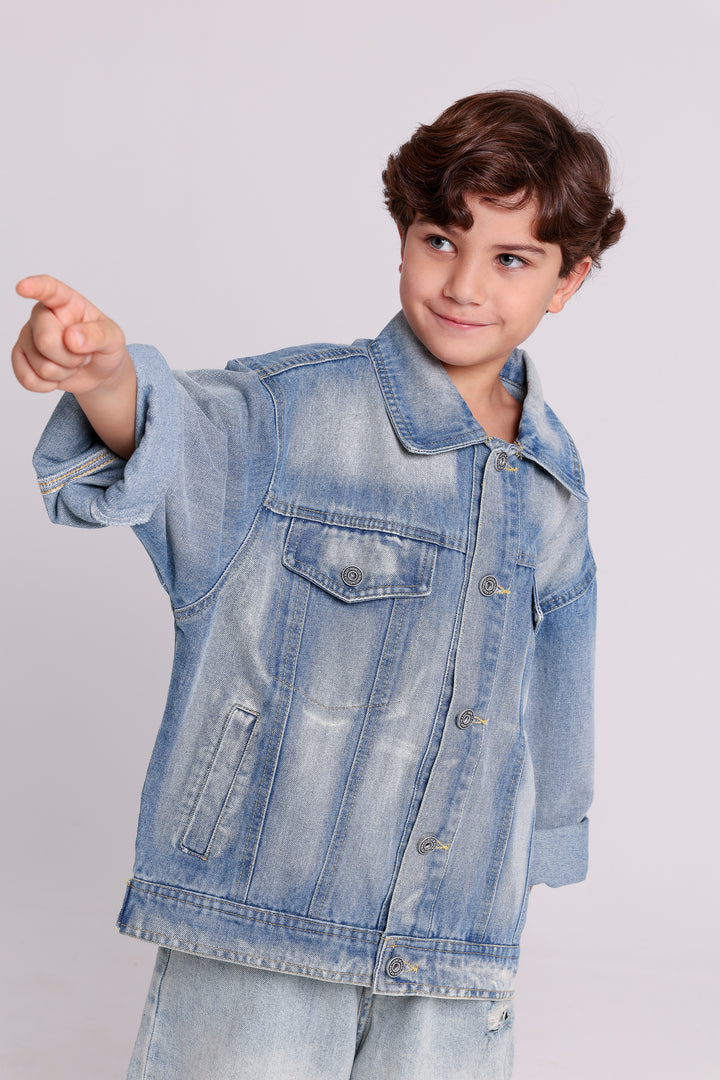 DENIM JACKET WITH CHEST AND SIDE POCKET