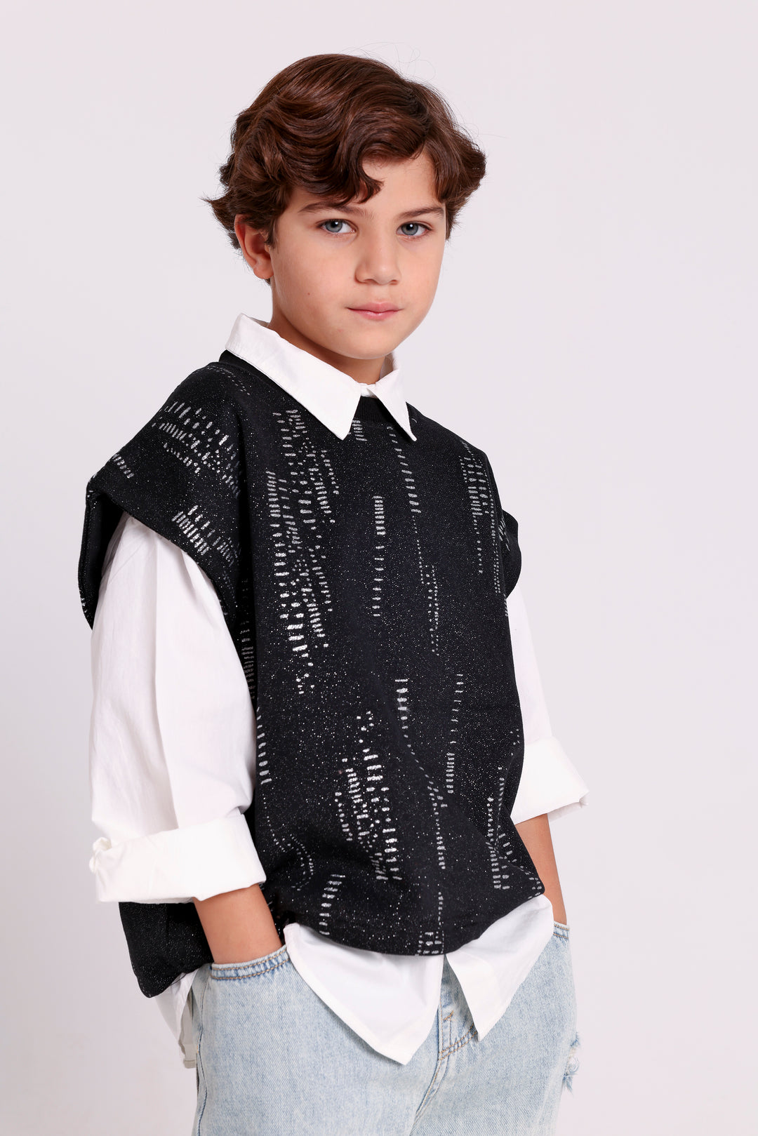SLEEVELESS TOP WITH GLITTER PATTERN