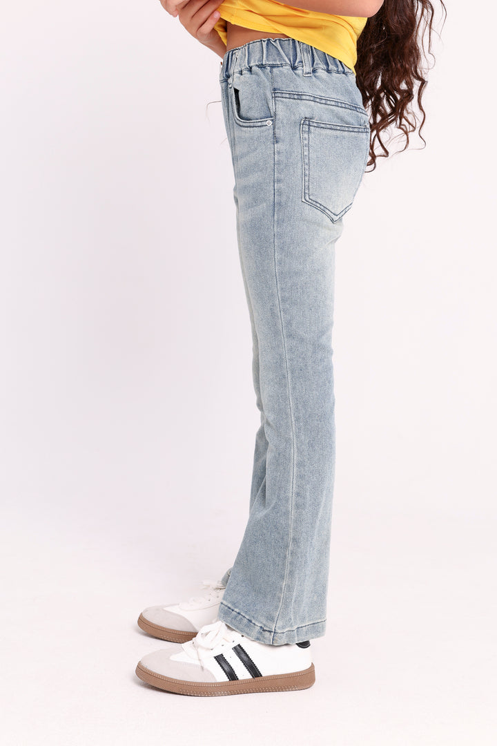 FLARED DENIM PANTS WITH BACK POCKET PATCH