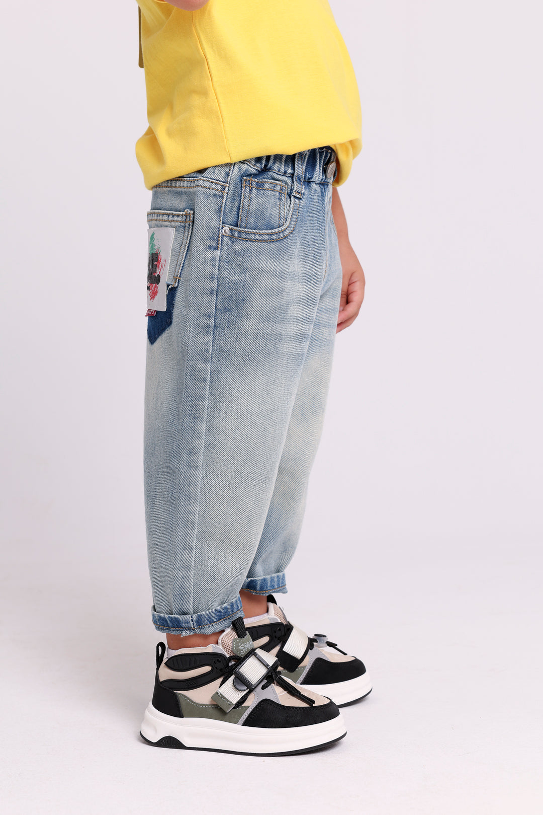 RELAXED DENIM PANTS WITH CHAIN DETAIL