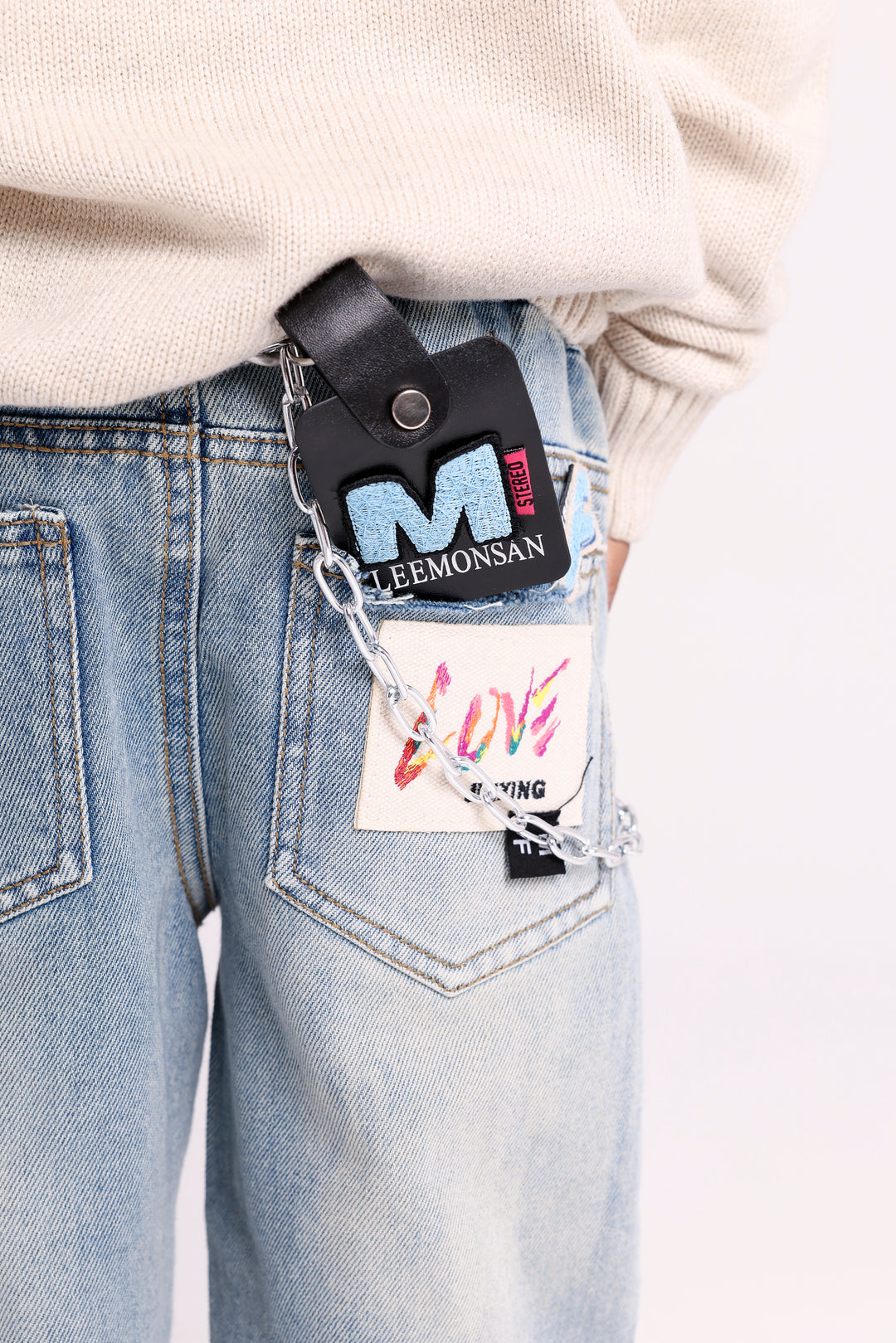 RELAXED DENIM PANTS WITH BACK PATCHES