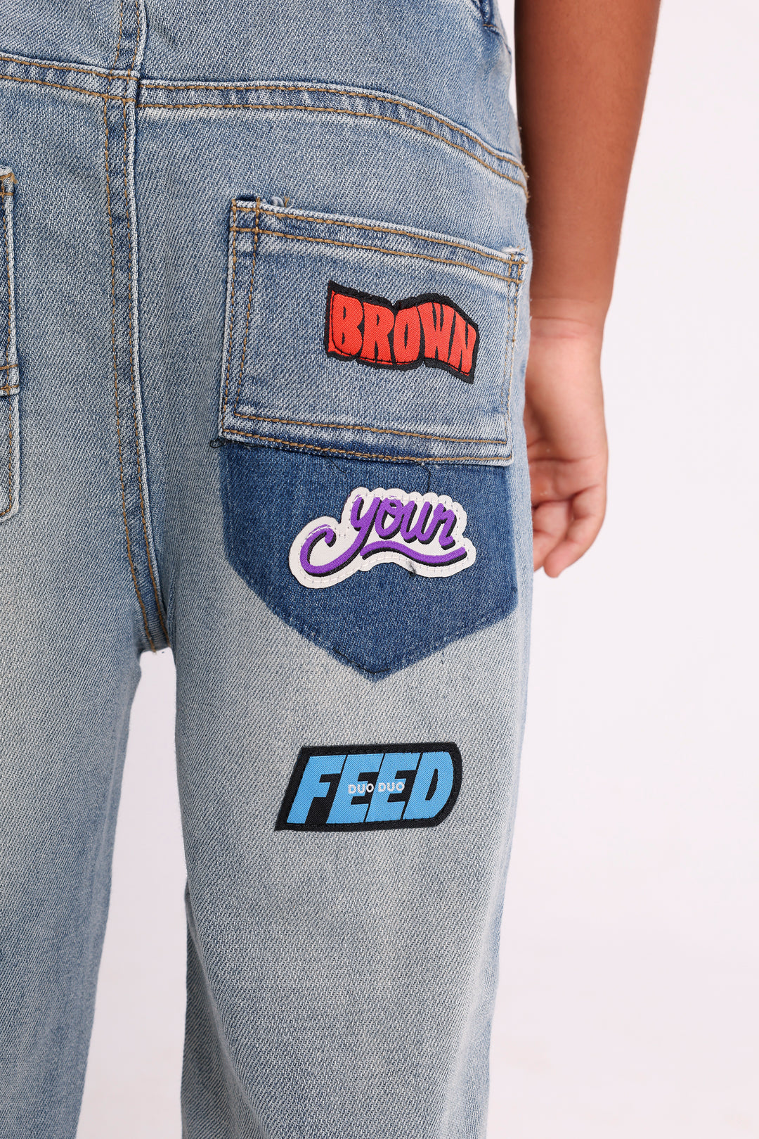 JEANS WITH 3 PATCHES