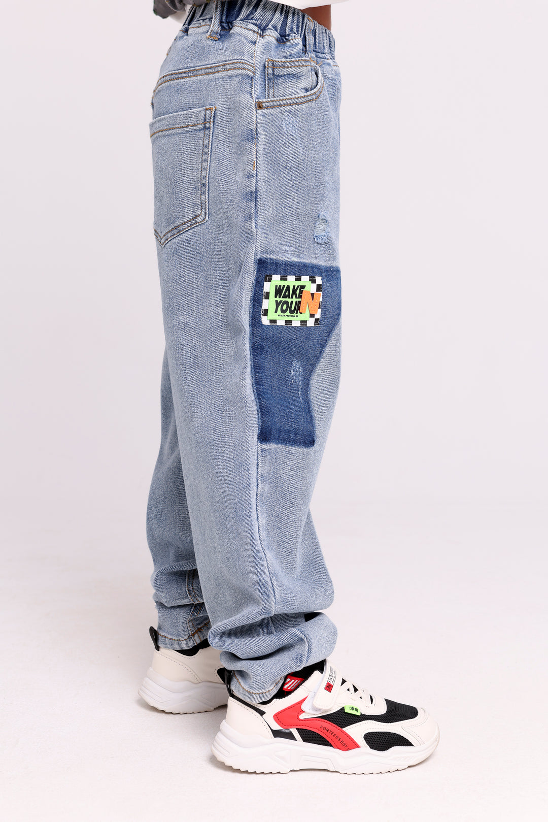 KIDS DENIM JEANS WITH SIDE PATCH