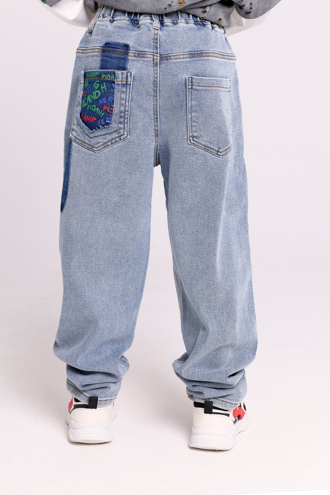 KIDS DENIM JEANS WITH SIDE PATCH