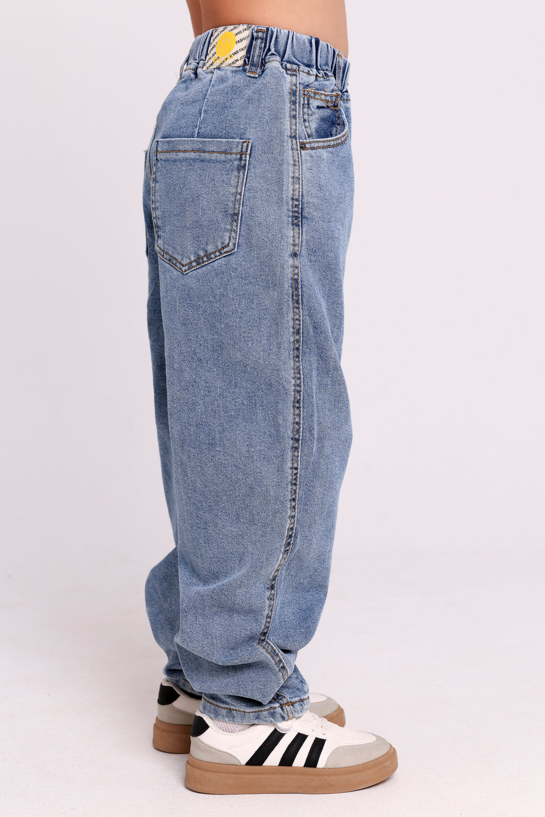 JEANS WITH WINNIE PRINT