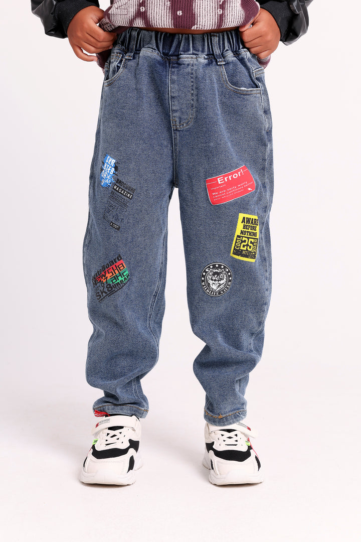 JEANS WITH ERROR PATCHES