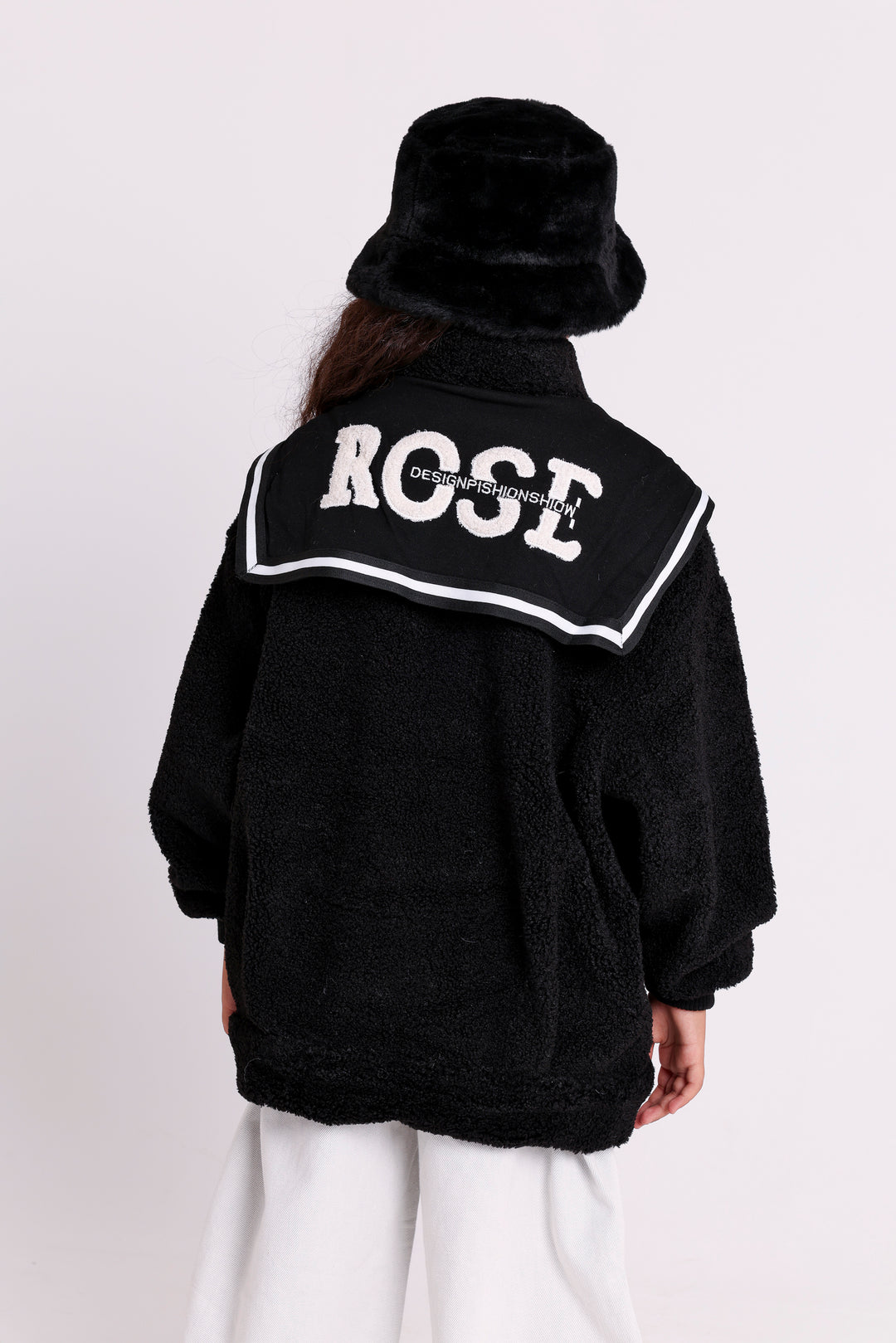 FLEECE JACKET WITH ROSE COLLAR