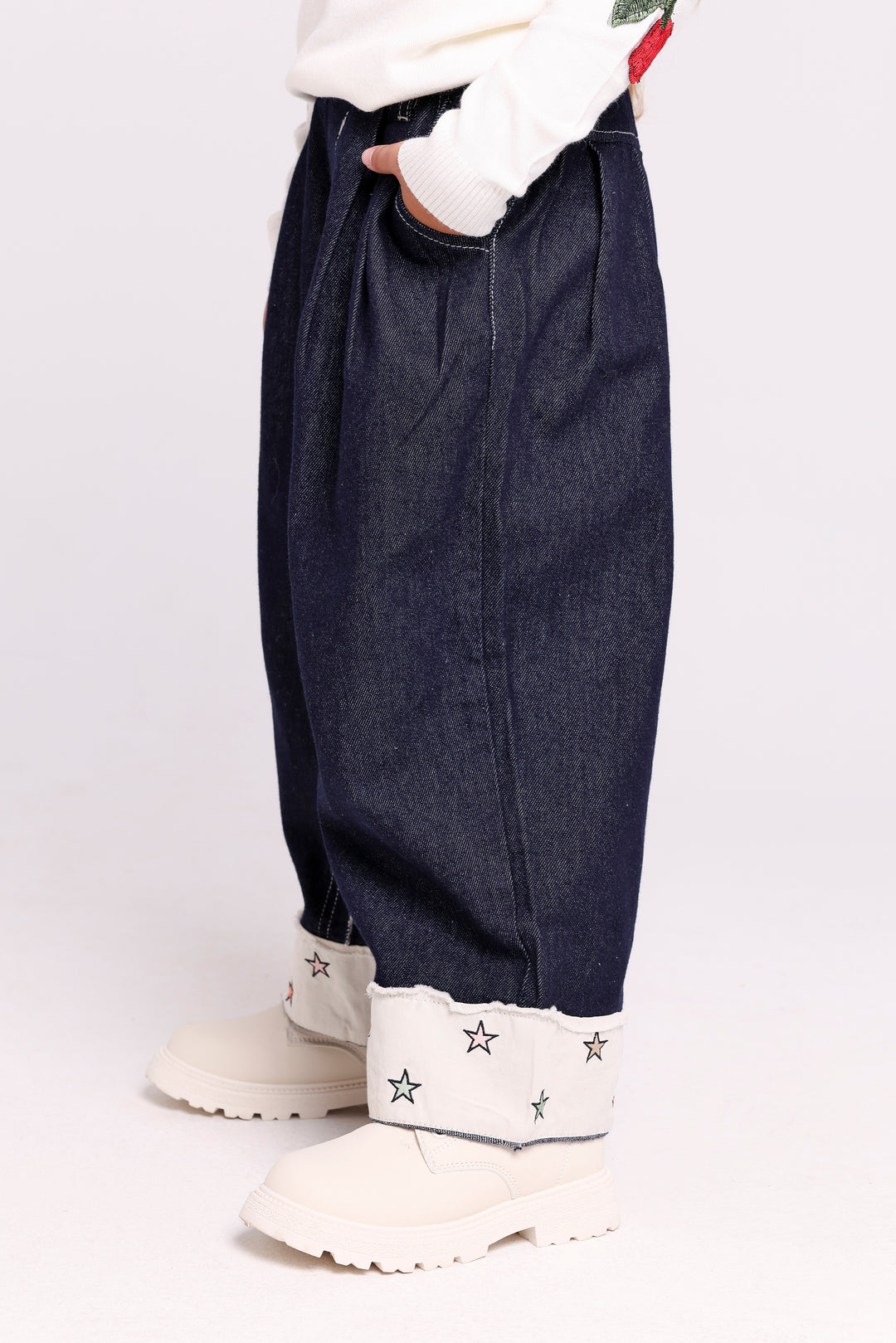 JEANS WITH STARS HEM
