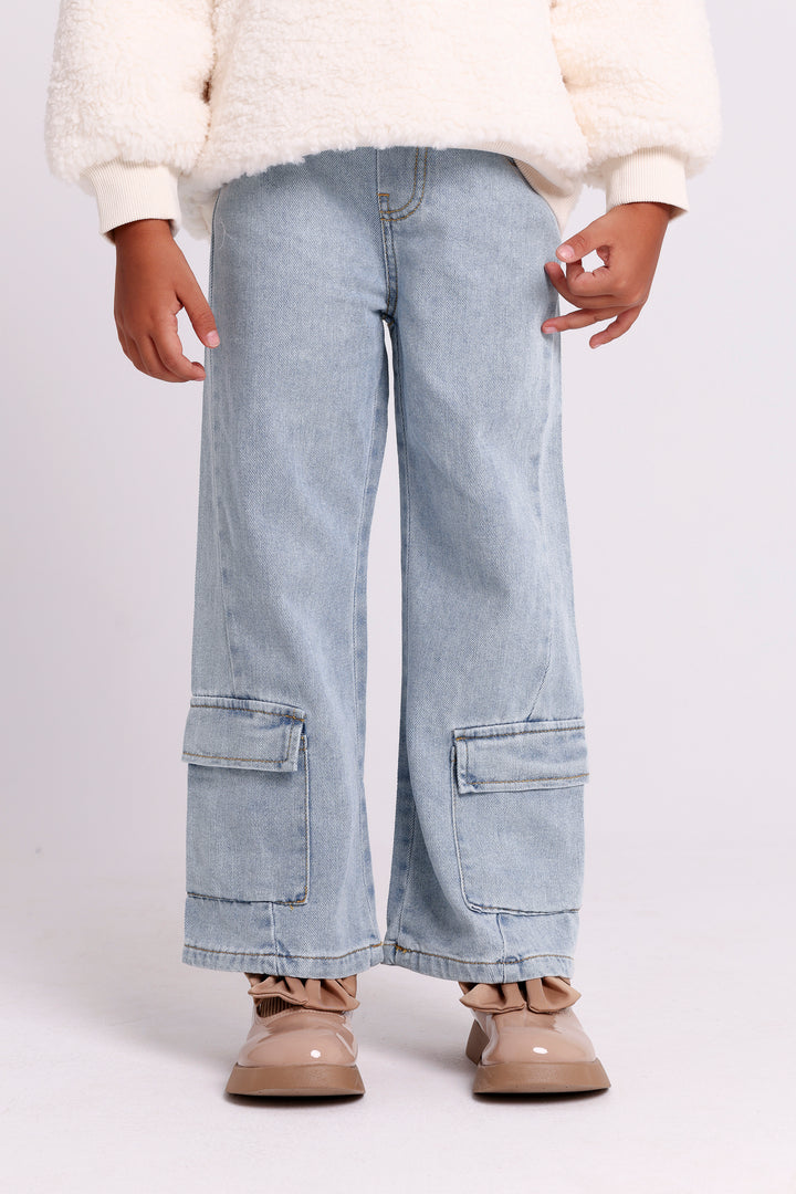 Relaxed Fit Cargo Jeans