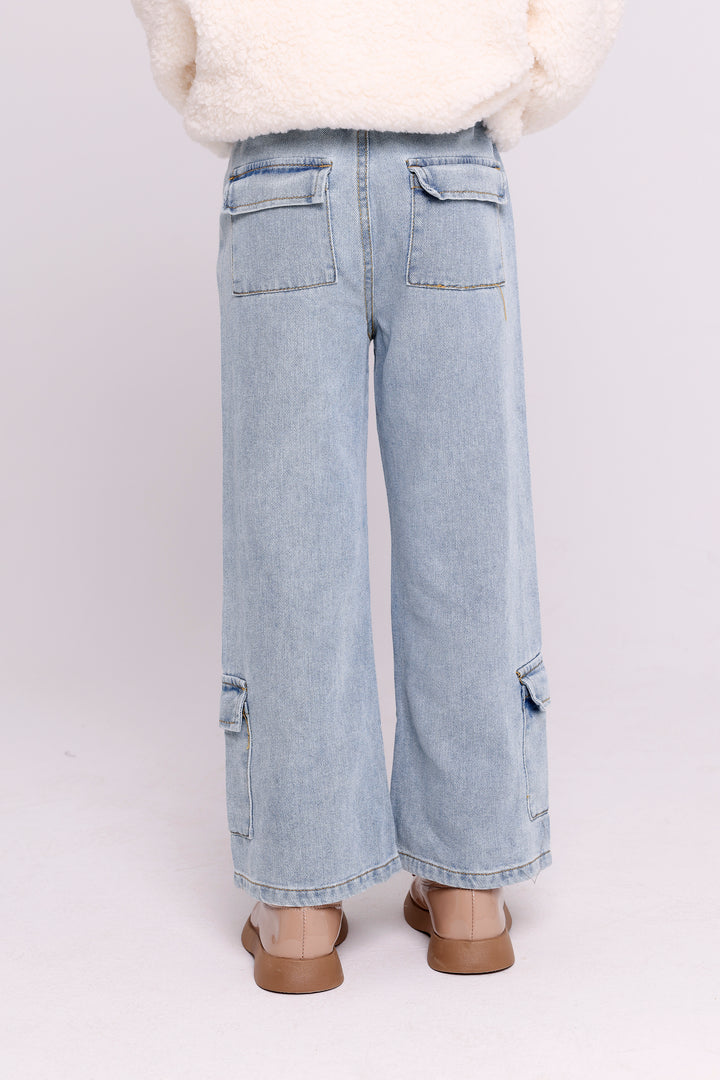 Relaxed Fit Cargo Jeans